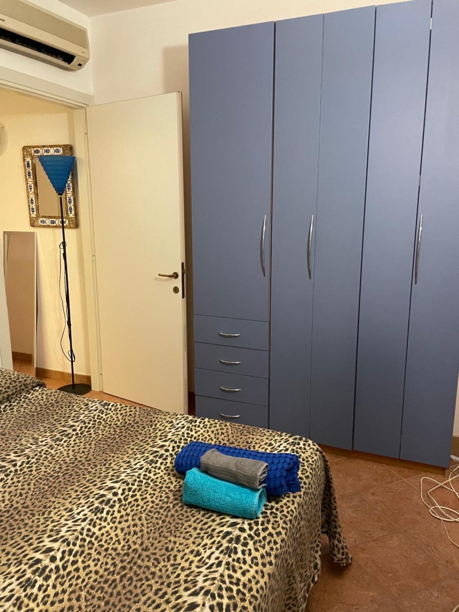 Airport Sunset Haven: Sea View, Pool & City Access Olbia Exterior photo